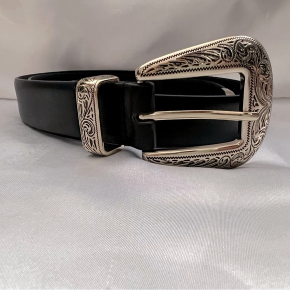 Belt from Express with silver hardware - Picture 2 of 8